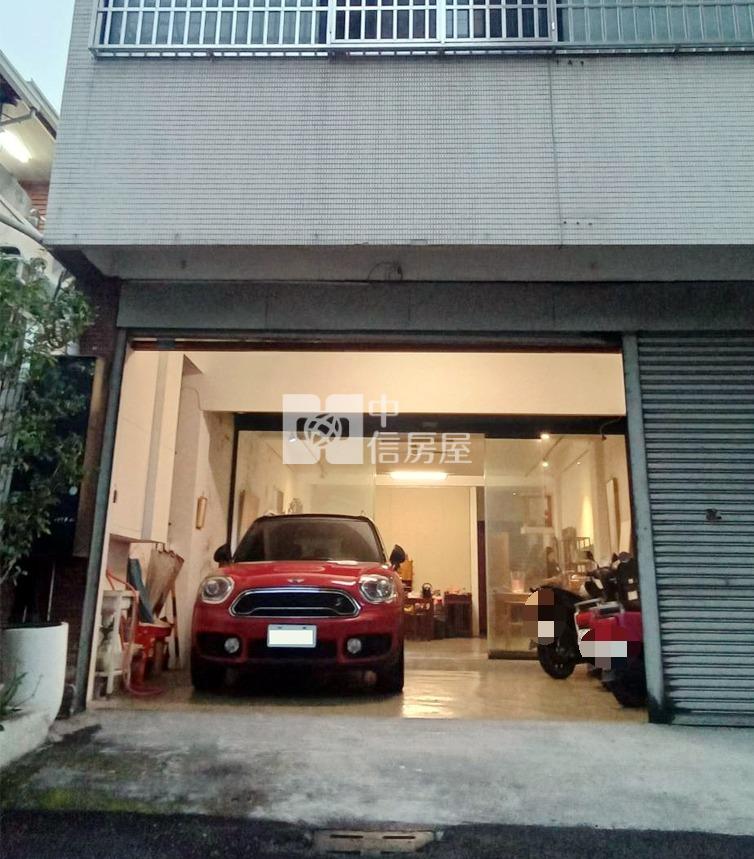 員林市區雙併三面採光陶藝家藝文大宅房屋室內格局與周邊環境