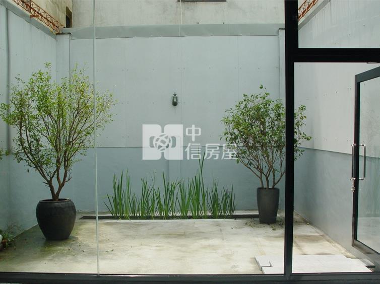 員林市區雙併三面採光陶藝家藝文大宅房屋室內格局與周邊環境