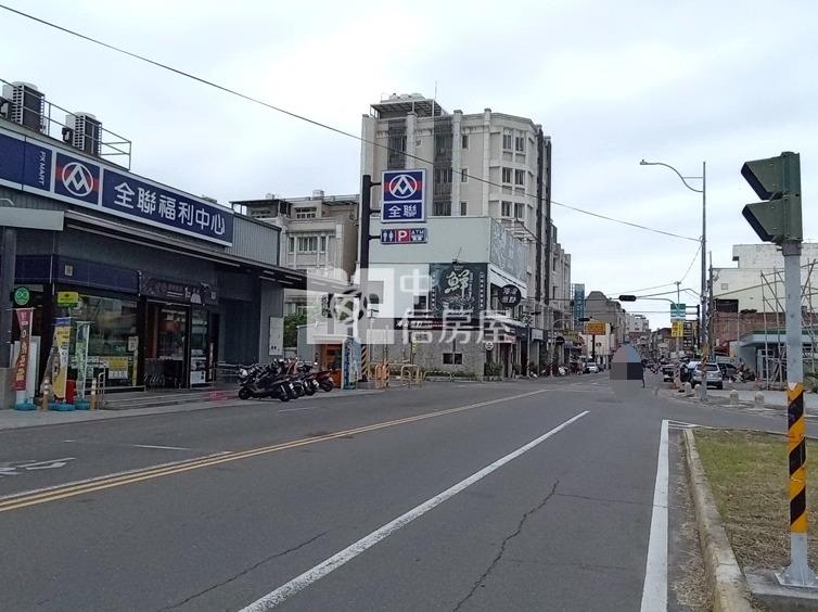 員林市區雙併三面採光陶藝家藝文大宅房屋室內格局與周邊環境