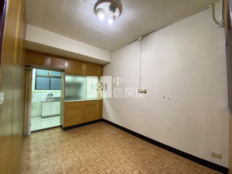 平鎮義興國小低總價三房房屋室內格局與周邊環境