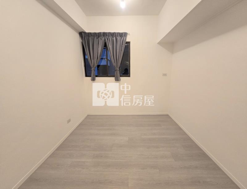 艾菲爾香榭三房車位視野戶房屋室內格局與周邊環境