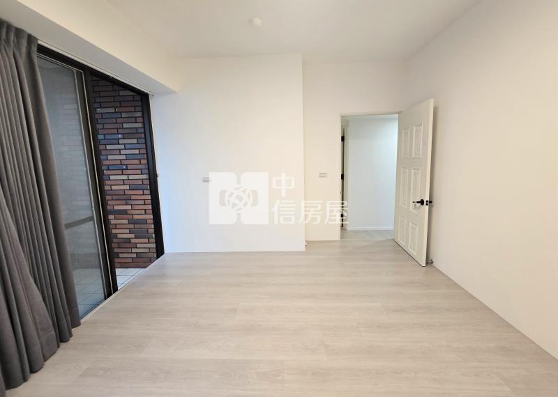 艾菲爾香榭三房車位視野戶房屋室內格局與周邊環境