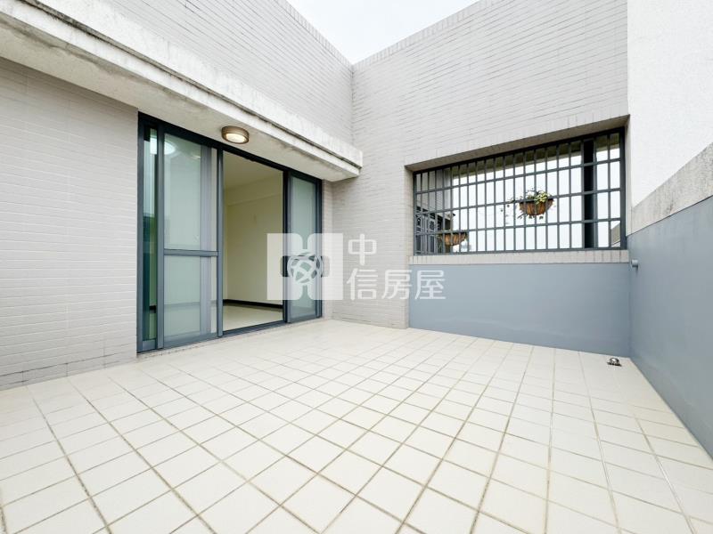 敬益時代前院停車別墅房屋室內格局與周邊環境