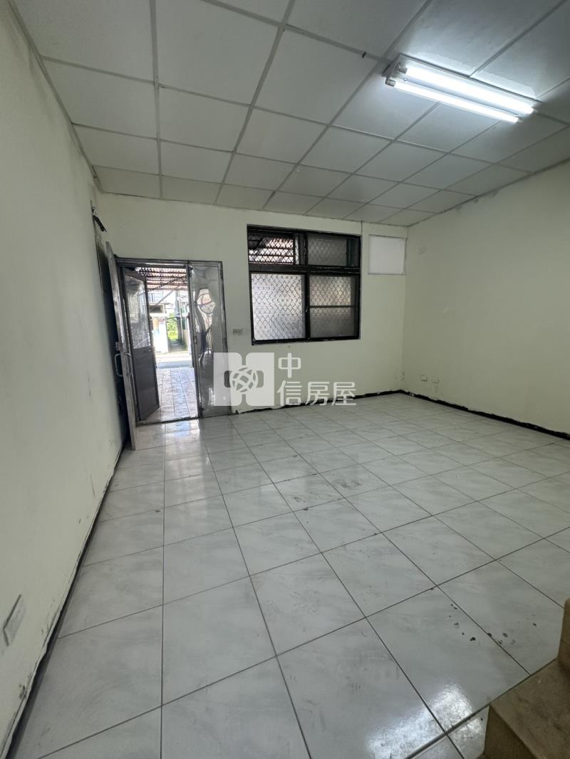 渴望園區旁三車位美別墅房屋室內格局與周邊環境