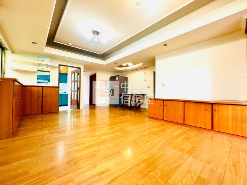 高樓層公園學區宅房屋室內格局與周邊環境