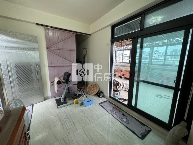 大買家旁輕屋齡雙車電梯豪墅房屋室內格局與周邊環境