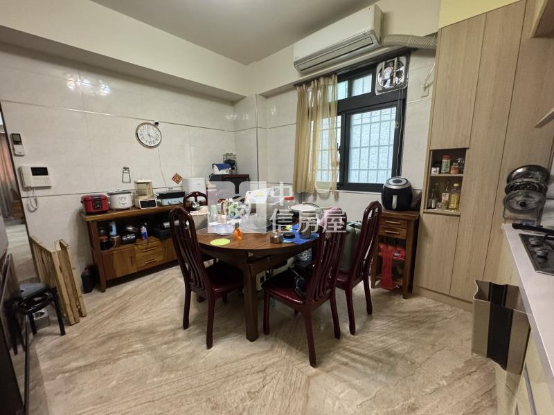 大買家旁輕屋齡雙車電梯豪墅房屋室內格局與周邊環境