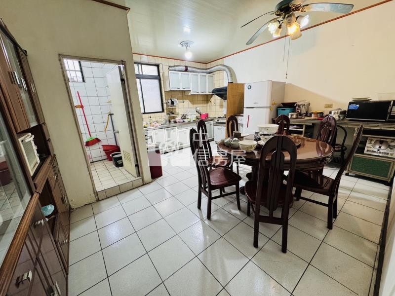 正復旦路店住透天房屋室內格局與周邊環境