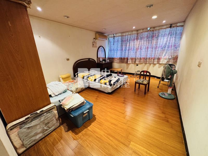 正復旦路店住透天房屋室內格局與周邊環境