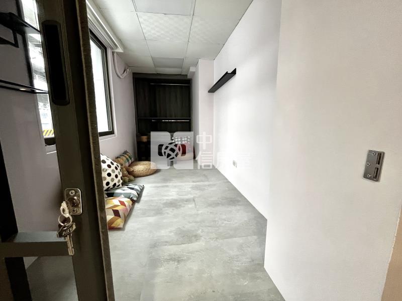 中國醫角間文青店住房屋室內格局與周邊環境