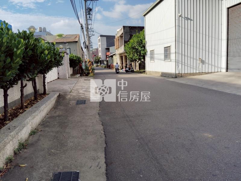 仁德新田近千坪工業用地房屋室內格局與周邊環境