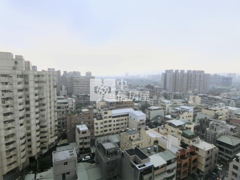 世紀座標3房車位視野戶房屋室內格局與周邊環境