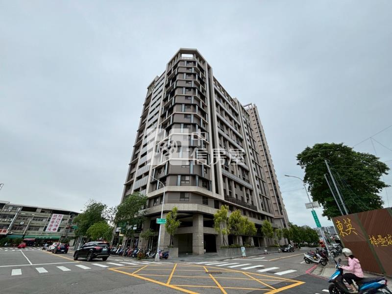 精武站旁角間輕屋齡超大4房雙車美厦房屋室內格局與周邊環境