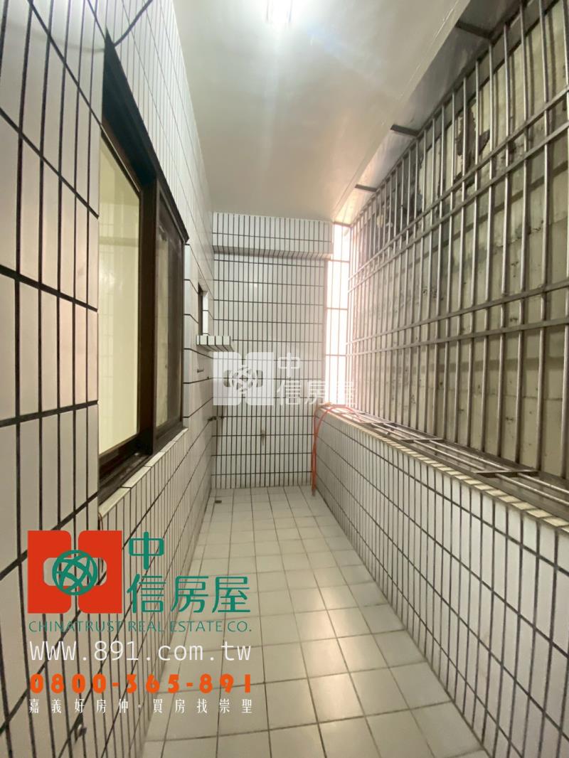 竹圍路透天店面房屋室內格局與周邊環境