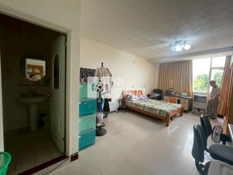 建國商圈蛋黃區透天房屋室內格局與周邊環境