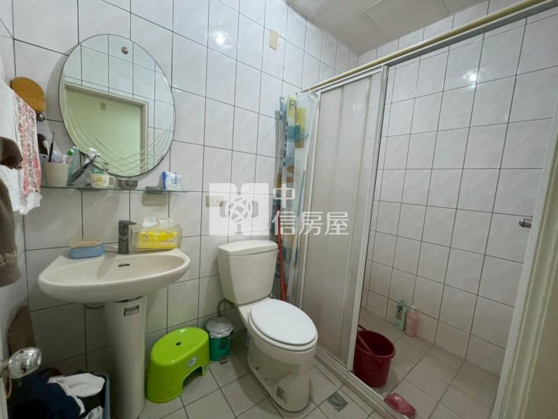 建國商圈蛋黃區透天房屋室內格局與周邊環境