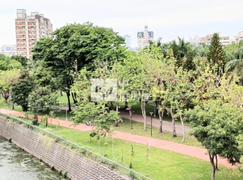 近中興大學四房美寓房屋室內格局與周邊環境
