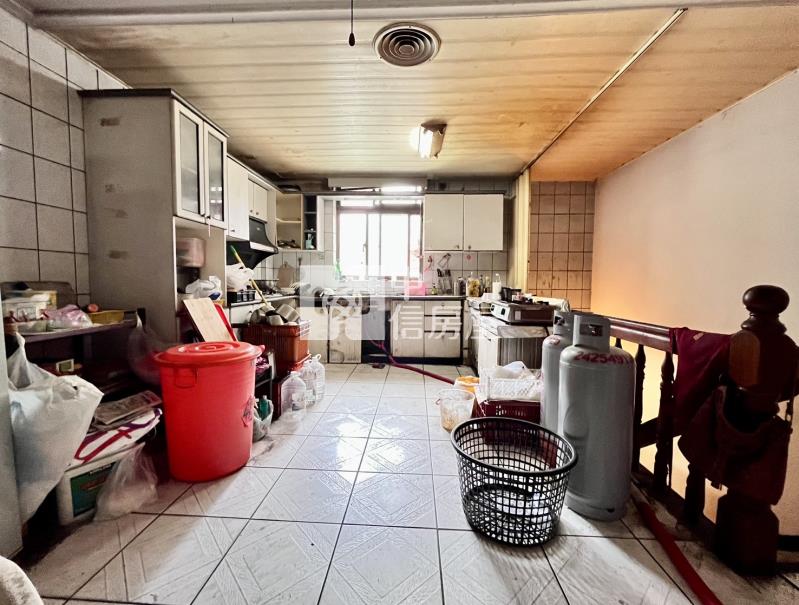 經貿大巨蛋臨路店墅房屋室內格局與周邊環境
