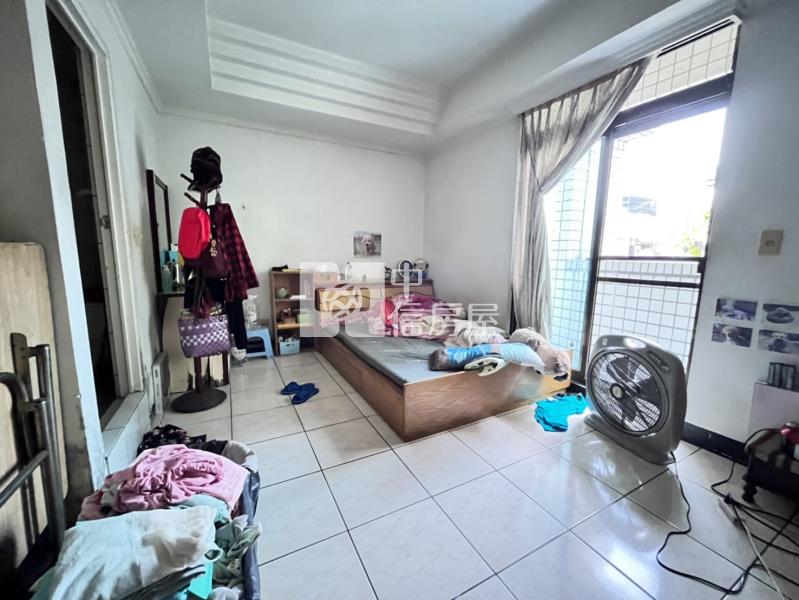 經貿大巨蛋臨路店墅房屋室內格局與周邊環境