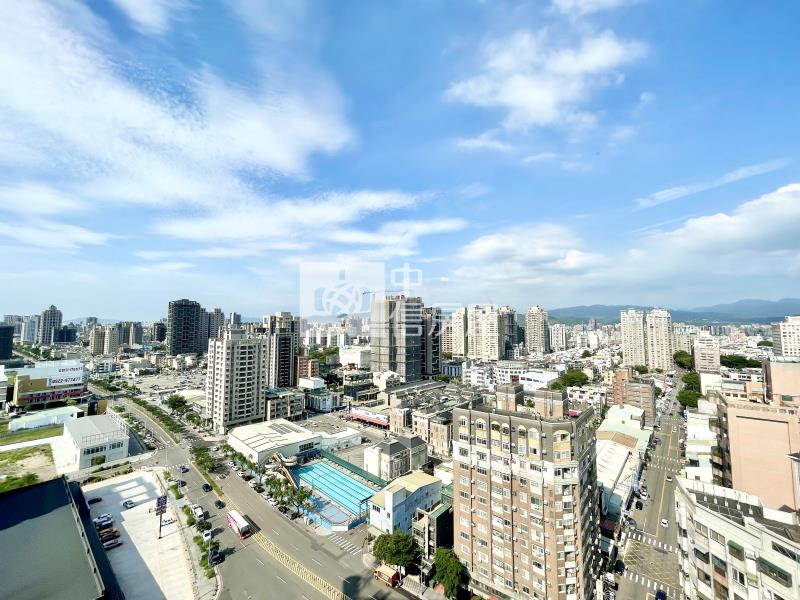 非凡比天生領袖豪宅視野戶房屋室內格局與周邊環境