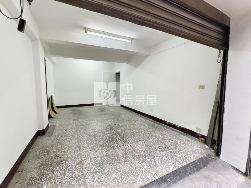 F-9基隆低總價車庫一樓房屋室內格局與周邊環境