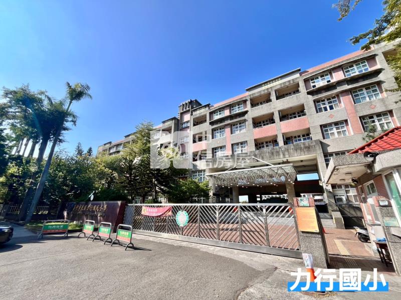 正進化路邊間金透店房屋室內格局與周邊環境