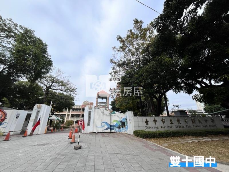 正進化路邊間金透店房屋室內格局與周邊環境