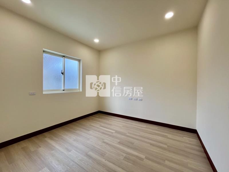 樹孝商圈旁全新整理別墅房屋室內格局與周邊環境