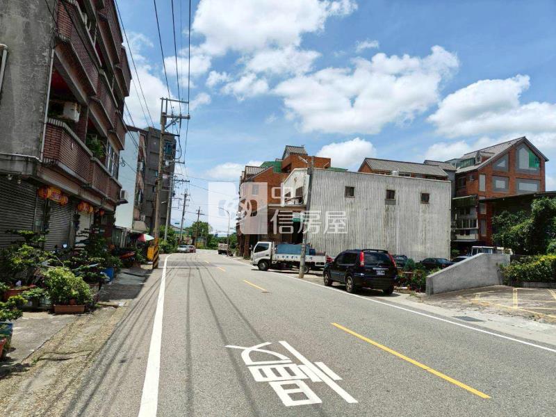 新坡市區珍稀美建地房屋室內格局與周邊環境