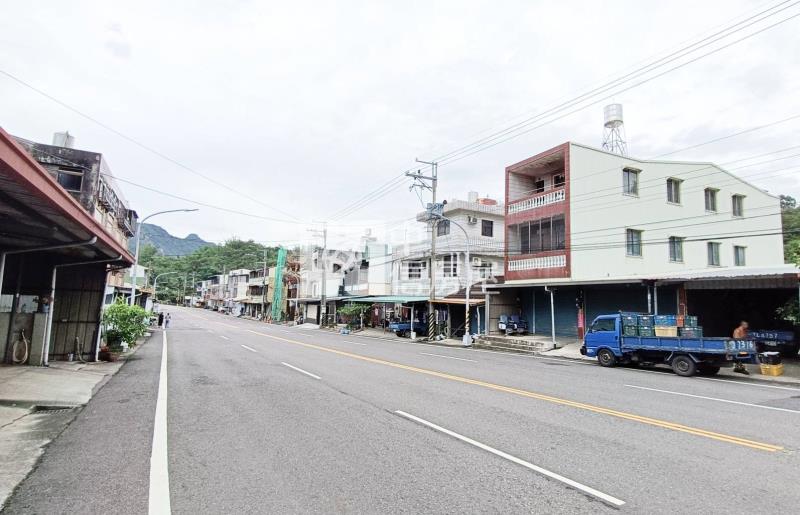 南化玉山國小1254坪農建地房屋室內格局與周邊環境