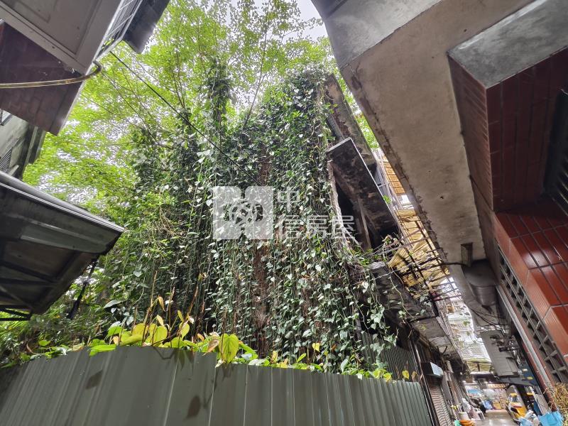 G-14基隆市區三樓原始透天房屋室內格局與周邊環境