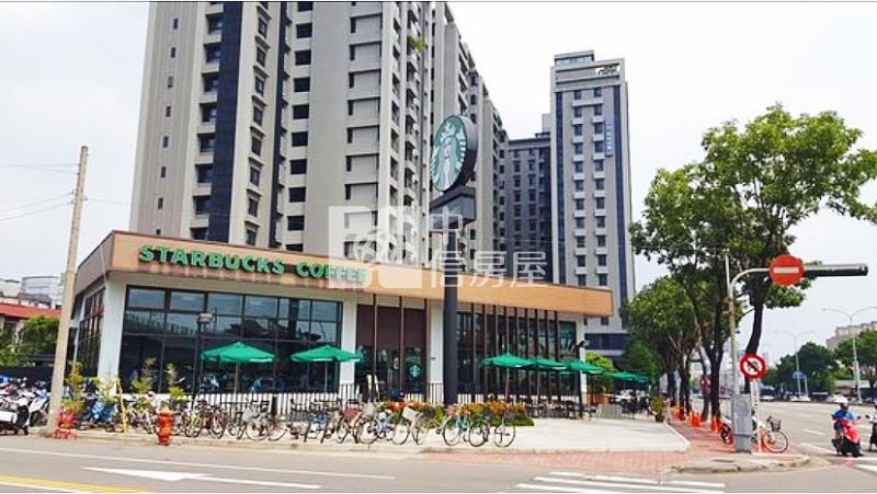 雙捷湛S1黃金霸氣角店附雙平車房屋室內格局與周邊環境