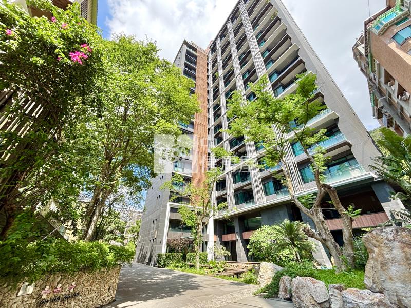 裸灩低樓層低總價山景湯屋房屋室內格局與周邊環境