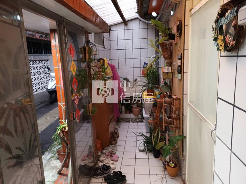 忠貞市場溫馨風美平房(中信卓越團隊)房屋室內格局與周邊環境