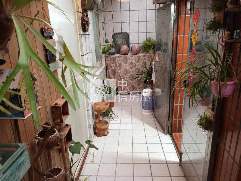 忠貞市場溫馨風美平房(中信卓越團隊)房屋室內格局與周邊環境