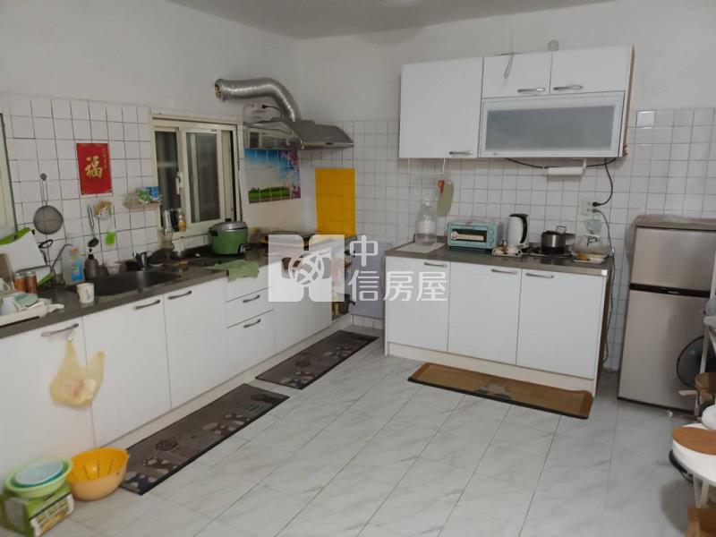 忠貞市場溫馨風美平房(中信卓越團隊)房屋室內格局與周邊環境