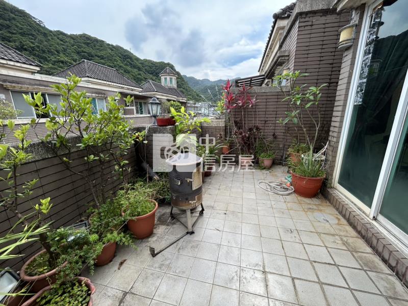 127新天鵝堡透天房屋室內格局與周邊環境