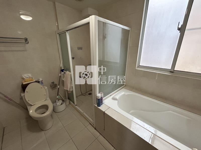 127新天鵝堡透天房屋室內格局與周邊環境
