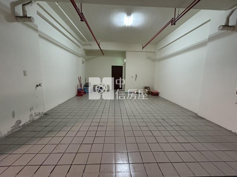 127新天鵝堡透天房屋室內格局與周邊環境