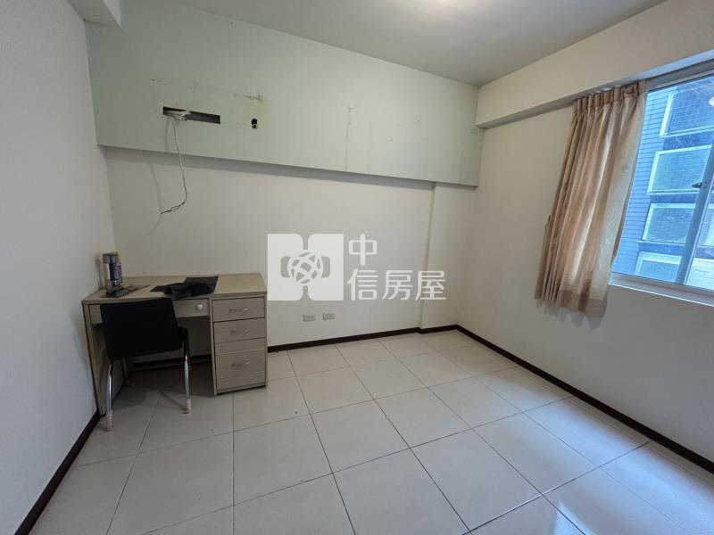 127新天鵝堡透天房屋室內格局與周邊環境
