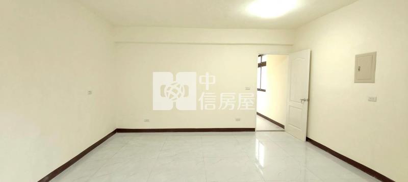 華勛三角窗整新透店房屋室內格局與周邊環境