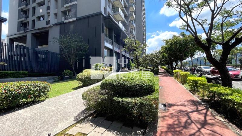 正太原路低總價投資金店面朝南房屋室內格局與周邊環境