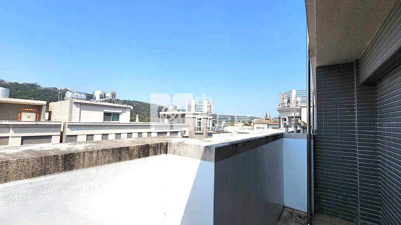 新社輕屋齡前院雙車別墅(專)房屋室內格局與周邊環境