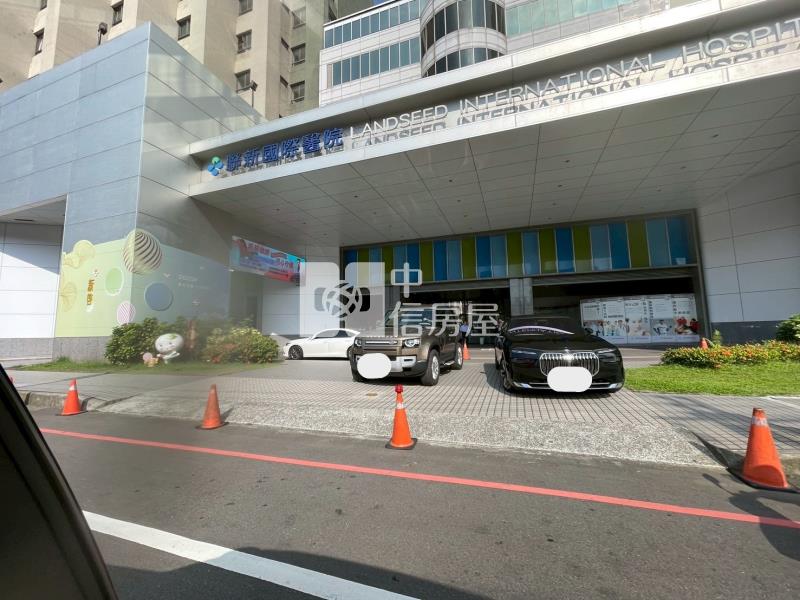 聯新醫院雙車別墅房屋室內格局與周邊環境