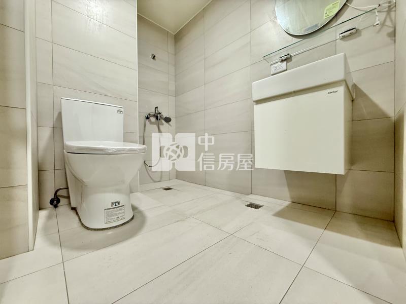 柳川水岸景觀旁SRC鋼骨造精緻裝修陽台大套房房屋室內格局與周邊環境