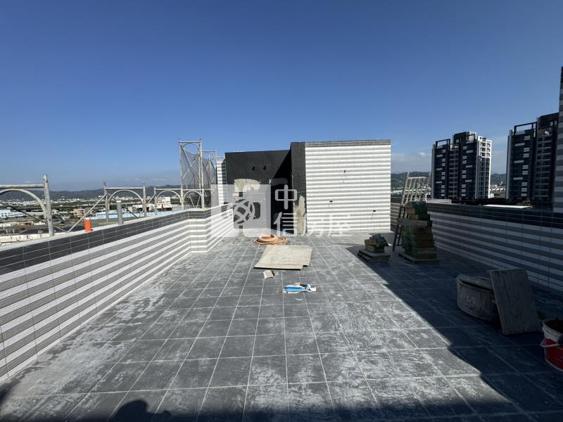 南投燈會旁全新未住玄關三房平車房屋室內格局與周邊環境