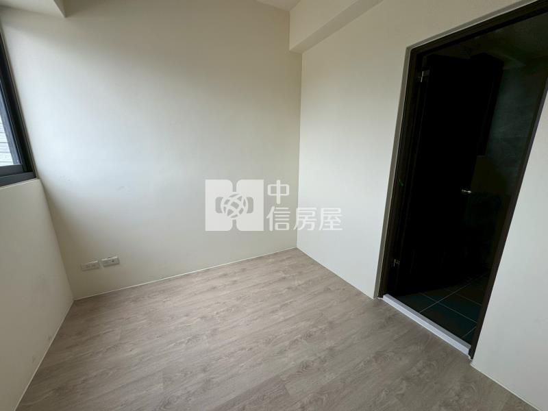 南投燈會旁全新樓中樓五房雙平車房屋室內格局與周邊環境