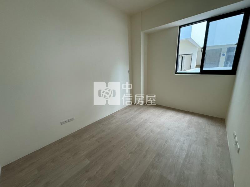 南投燈會旁全新未住次頂樓三房平車房屋室內格局與周邊環境