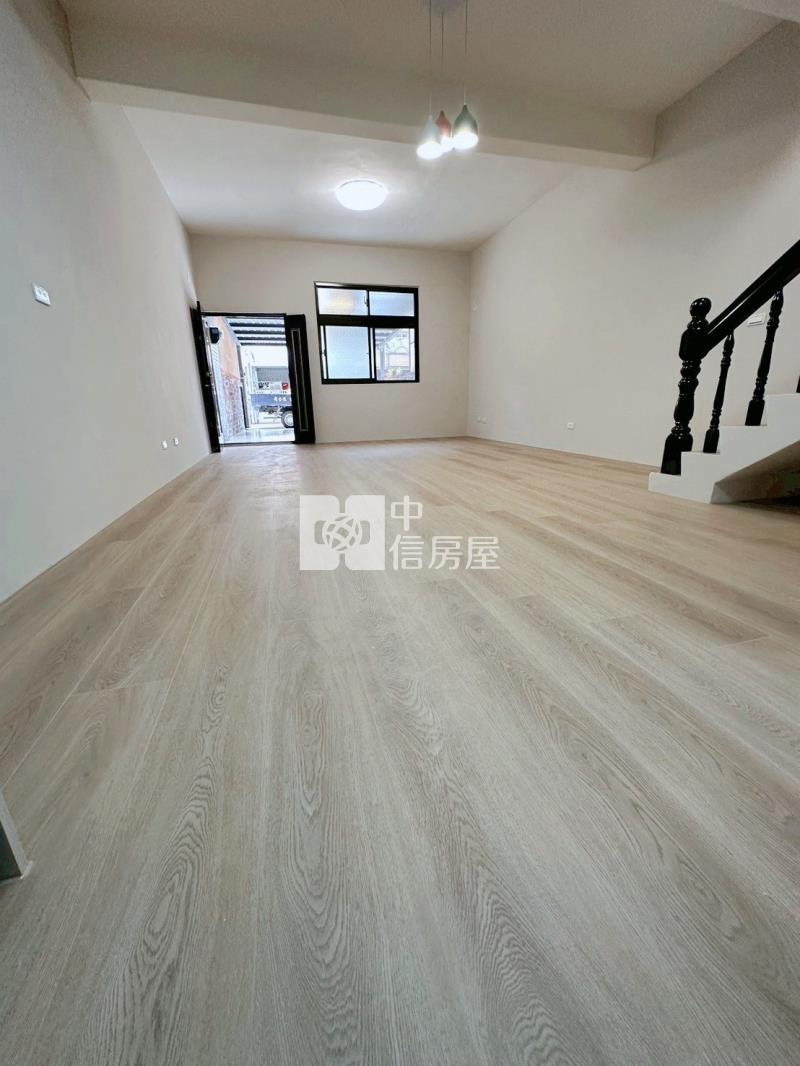 龍潭透天/門前可停車房屋室內格局與周邊環境
