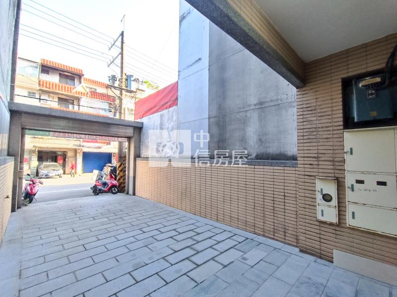 【奔馳】大竹電梯透天店面房屋室內格局與周邊環境